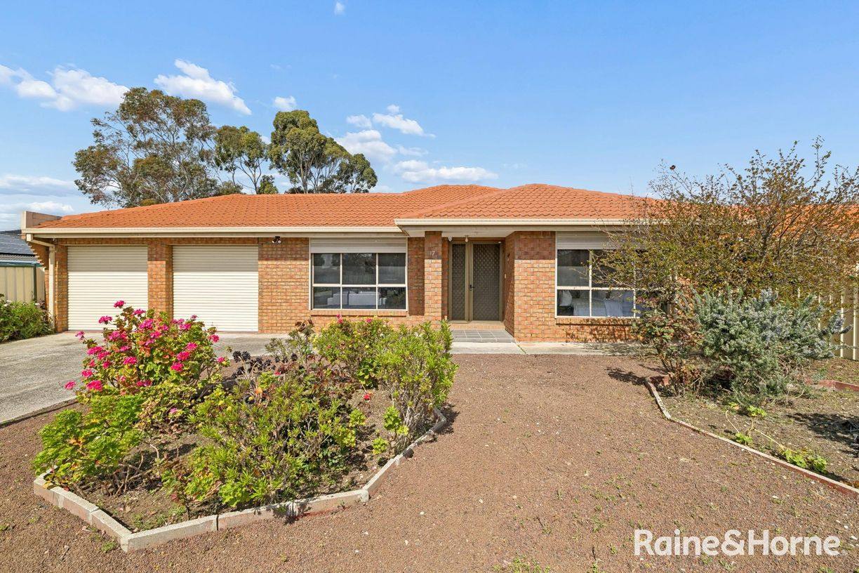 7 Coleridge Drive — photo from Raine & Horne Essendon