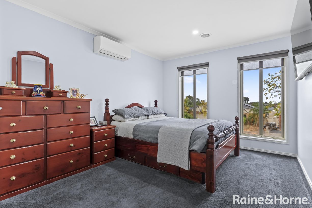 5 Paul Harris Drive — photo 9 of 16