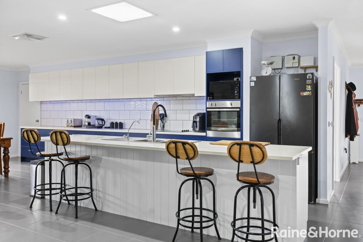 53 Wittick Street — photo 4 of 13