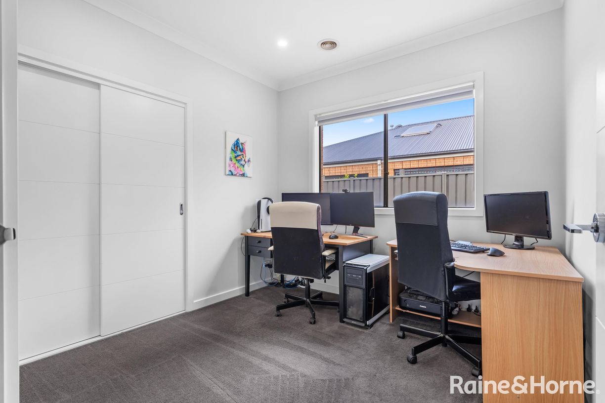 75 Wembley Avenue — photo 7 of 13