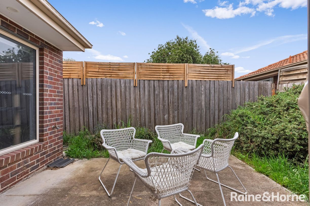 1A Leicester Crescent — photo 11 of 11