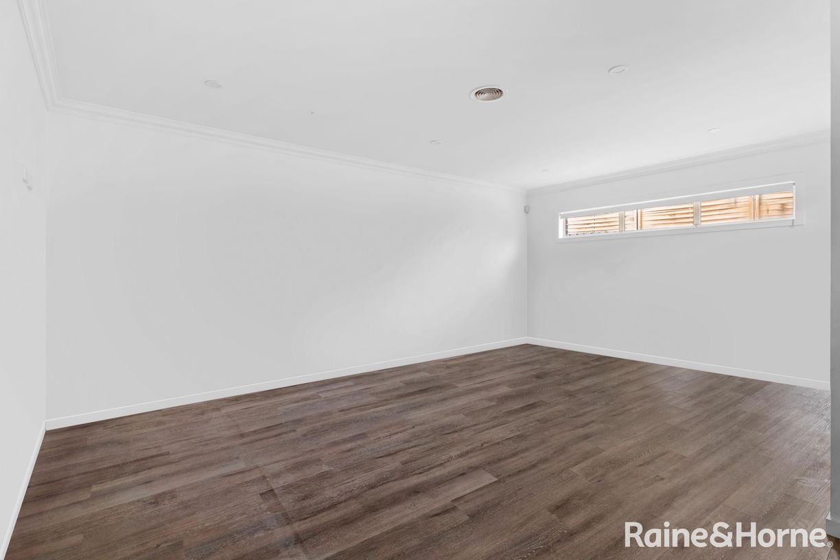 1A Leicester Crescent — photo 10 of 11