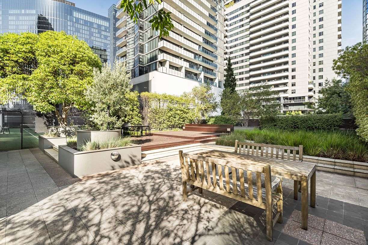 32/79 Whiteman Street — photo 15 of 15