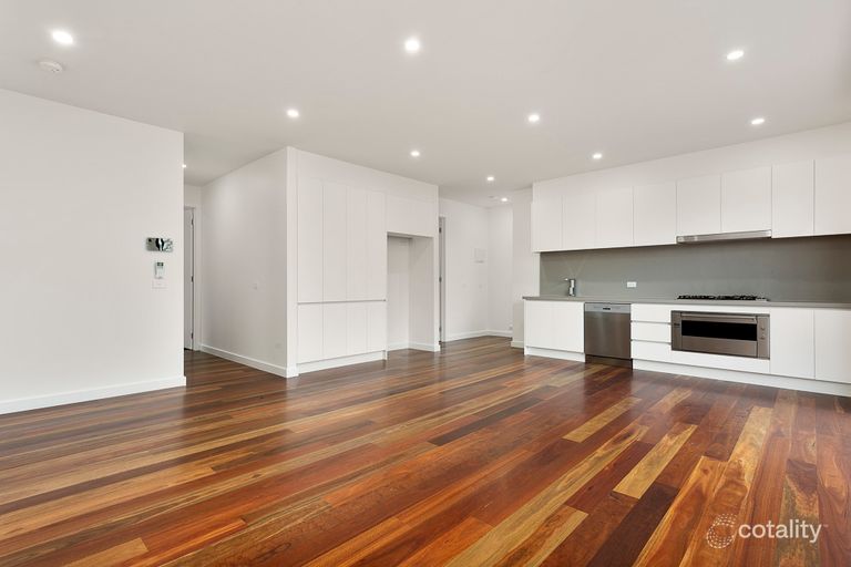 1/563 Albion Street — photo from Raine & Horne Brunswick