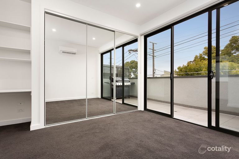 1/563 Albion Street — photo 6 of 12