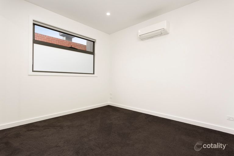 1/563 Albion Street — photo 8 of 12