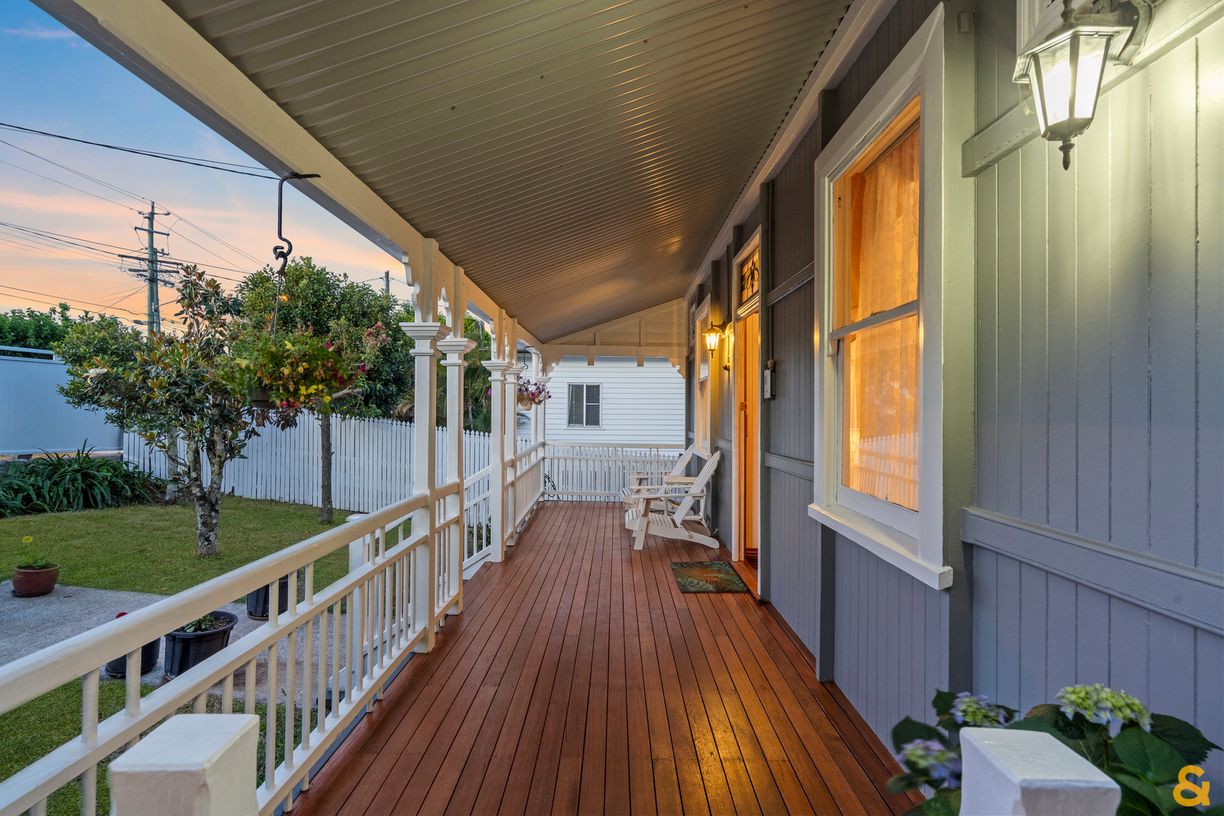 18 Manly Road — photo 4 of 29