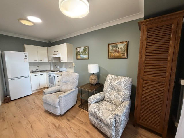 13/15 Carmichael Court — photo 2 of 10