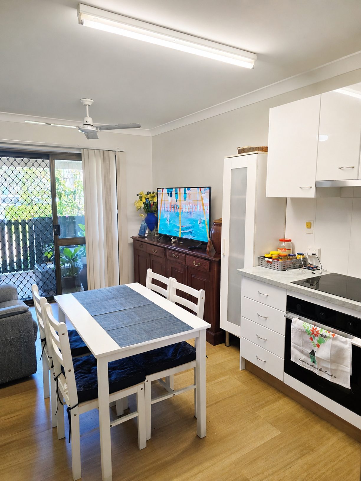 19/15 Carmichael Court — photo 2 of 5