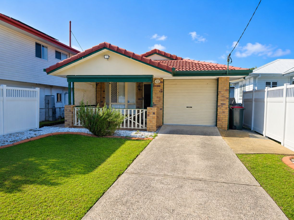 82 West Avenue — photo from Raine & Horne Wynnum | Manly