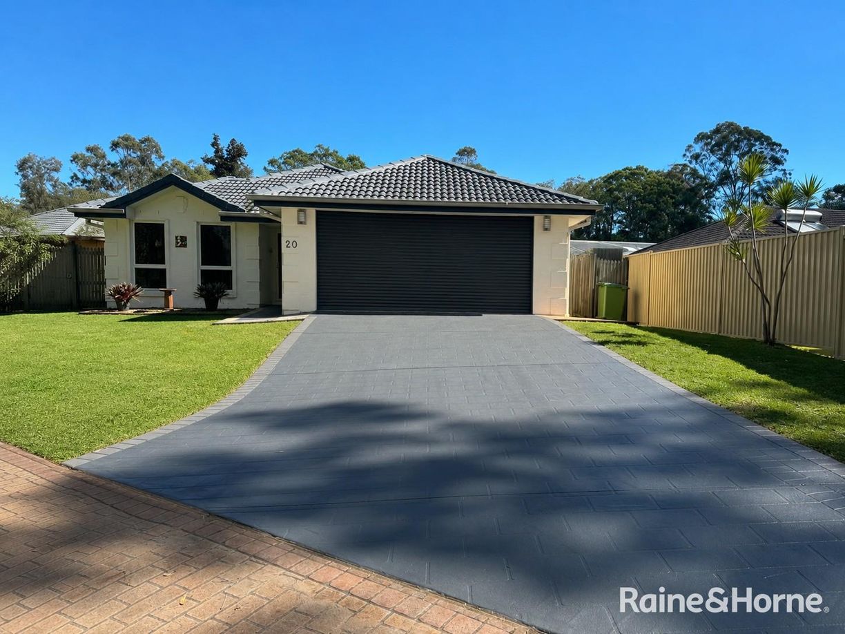 20 Adam Street — photo from Raine & Horne Wynnum | Manly