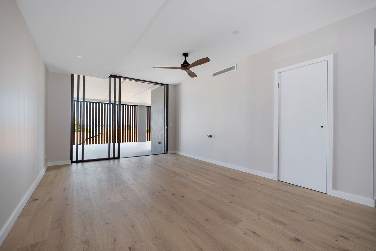 18/6-12 Auster Street — photo 10 of 17