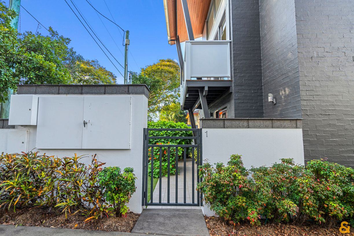 1/170 Kingsley Terrace — photo 2 of 29