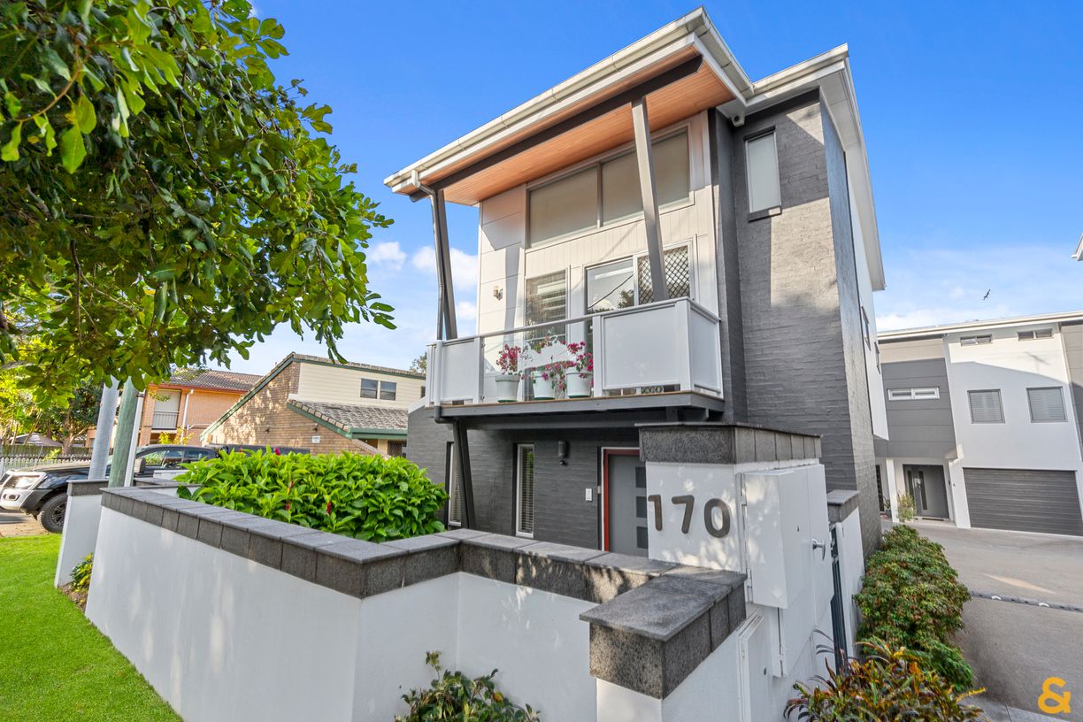 1/170 Kingsley Terrace — photo from Raine & Horne Wynnum | Manly