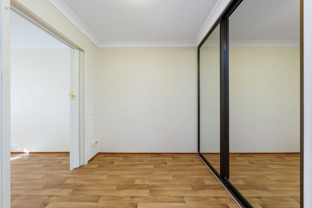 68/15 Carmichael Court — photo 3 of 11