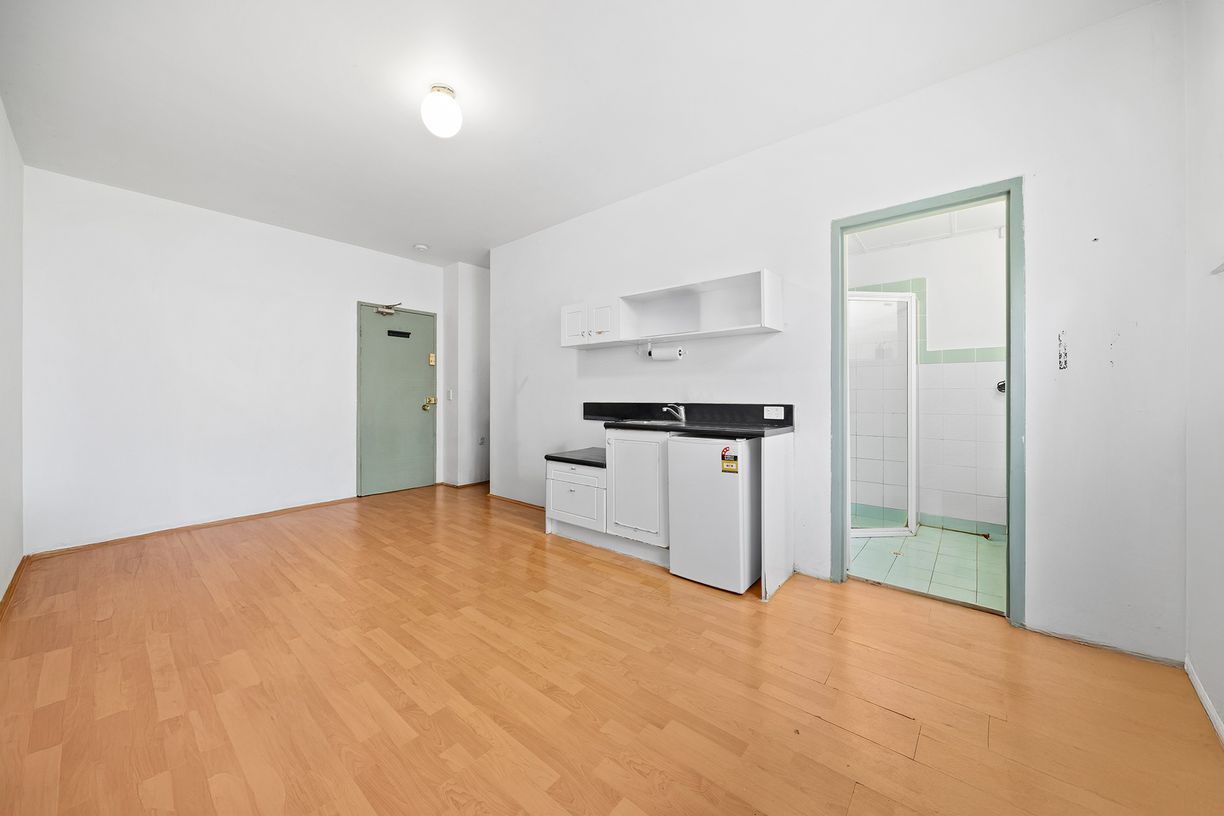 property-image