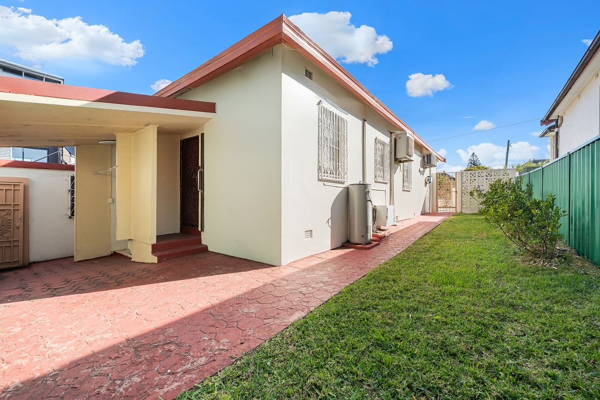 property-image
