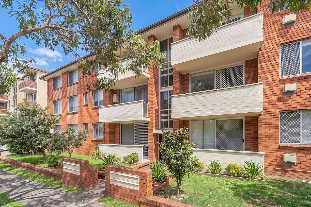 3/4 Grace Campbell Crescent — photo 9 of 9