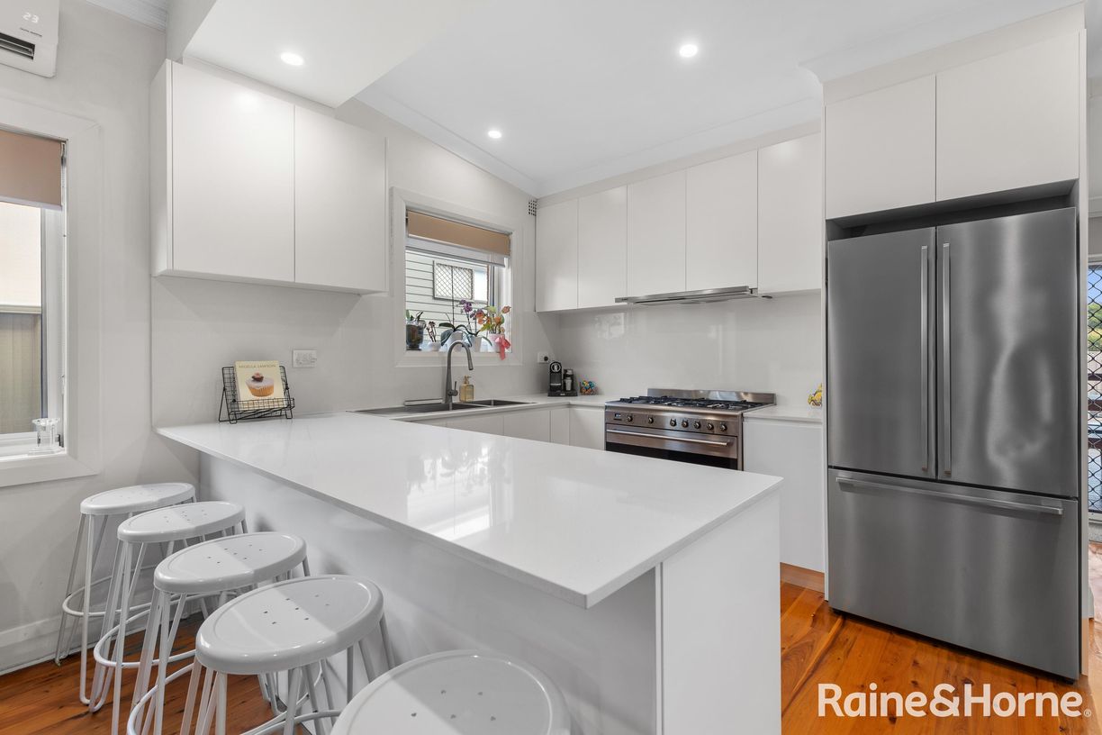 9 Tasker Avenue — photo 3 of 15