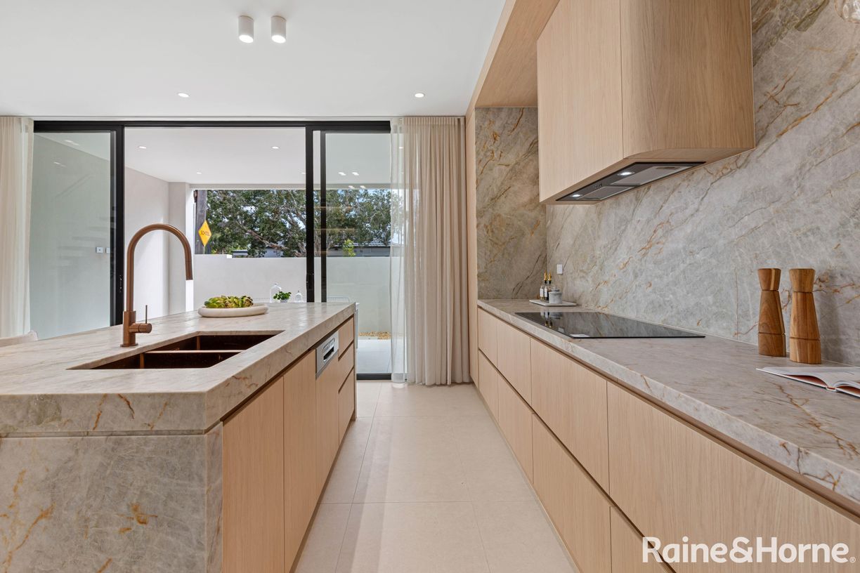 245 William Street — photo 6 of 23