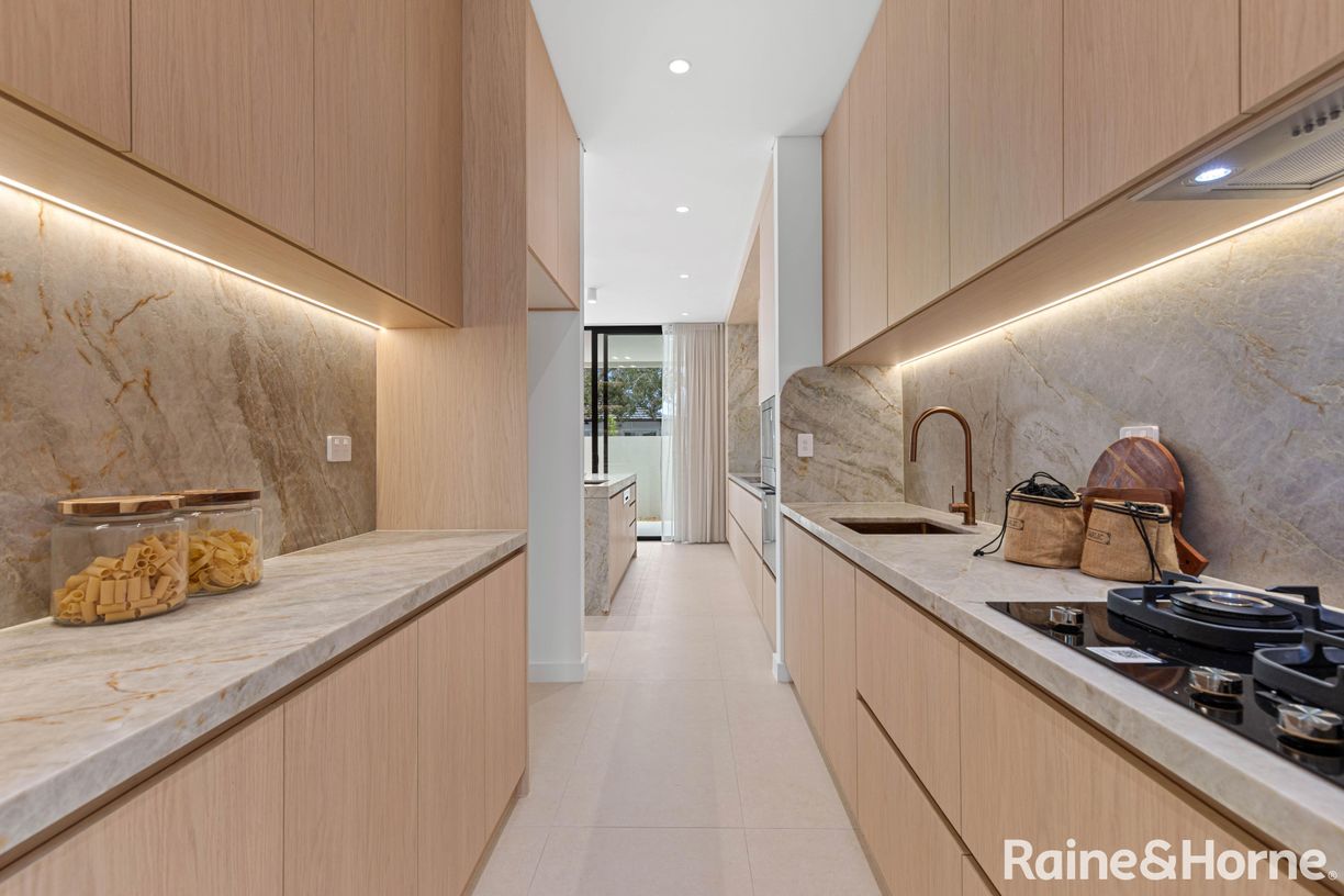 245 William Street — photo 7 of 23