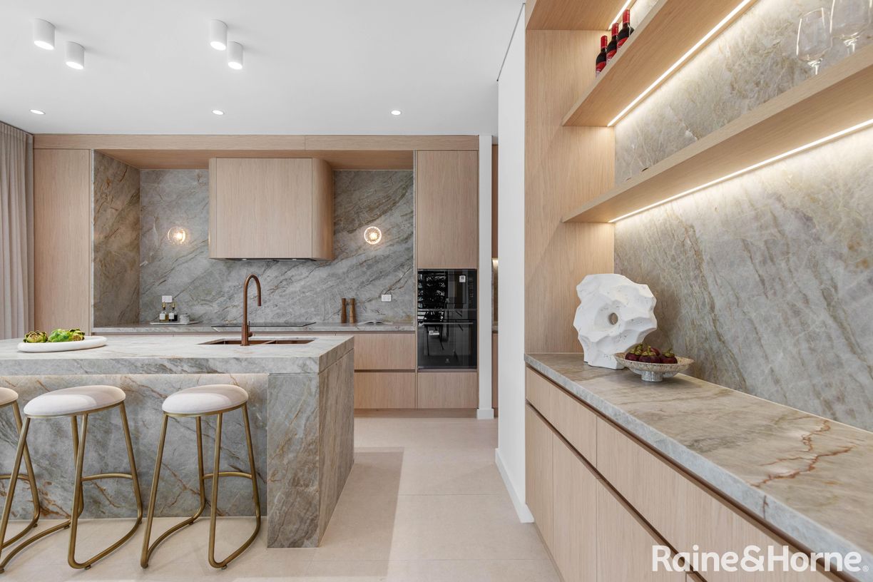 245 William Street — photo 5 of 23