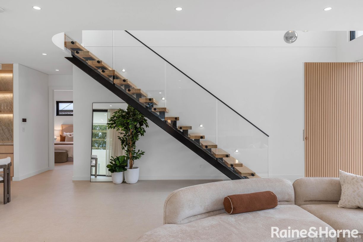 245 William Street — photo 8 of 23