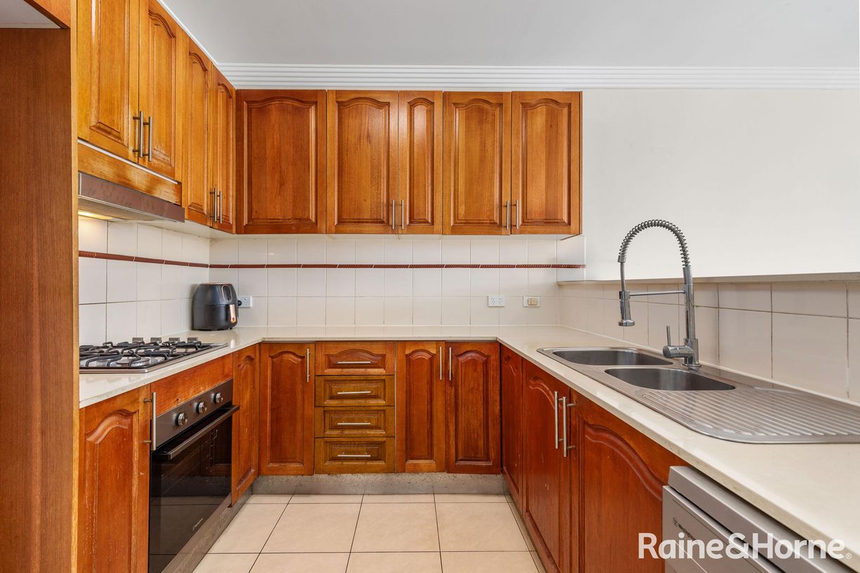 6/125-131 Harrow Road — photo 4 of 8
