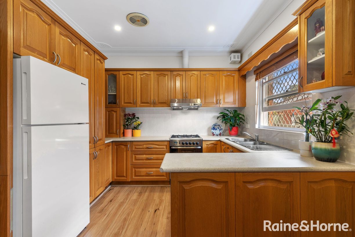 3 Bennett Street — photo 2 of 12