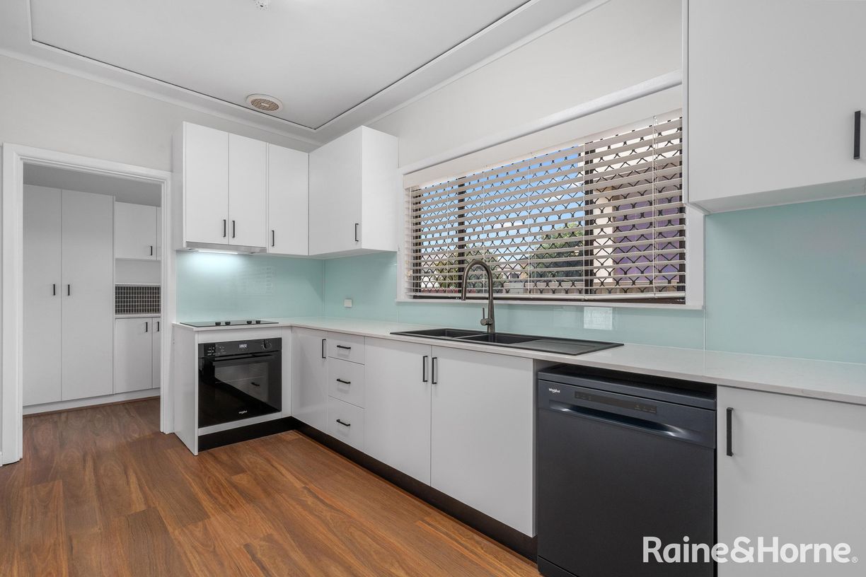 60A Rogers Street — photo 4 of 10
