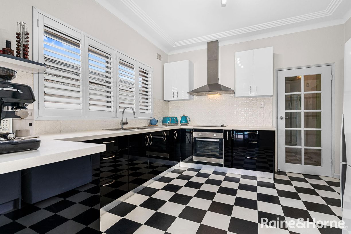 149 Wolli Street — photo 2 of 9