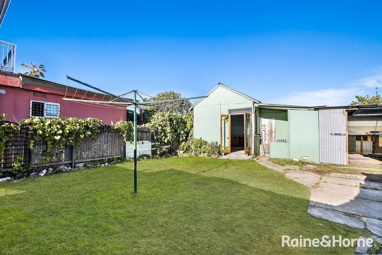 34 Shelley Street — photo 6 of 10