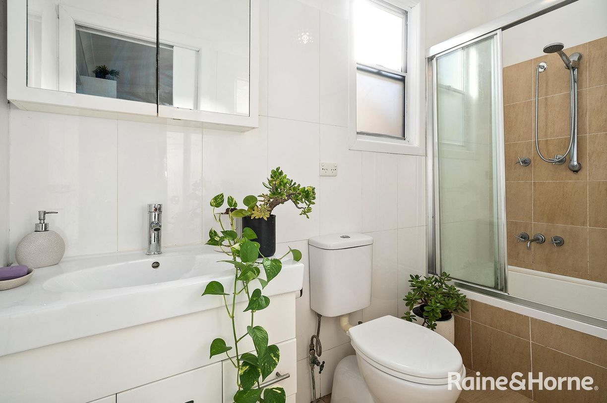 7 Kitchener Street — photo 8 of 11