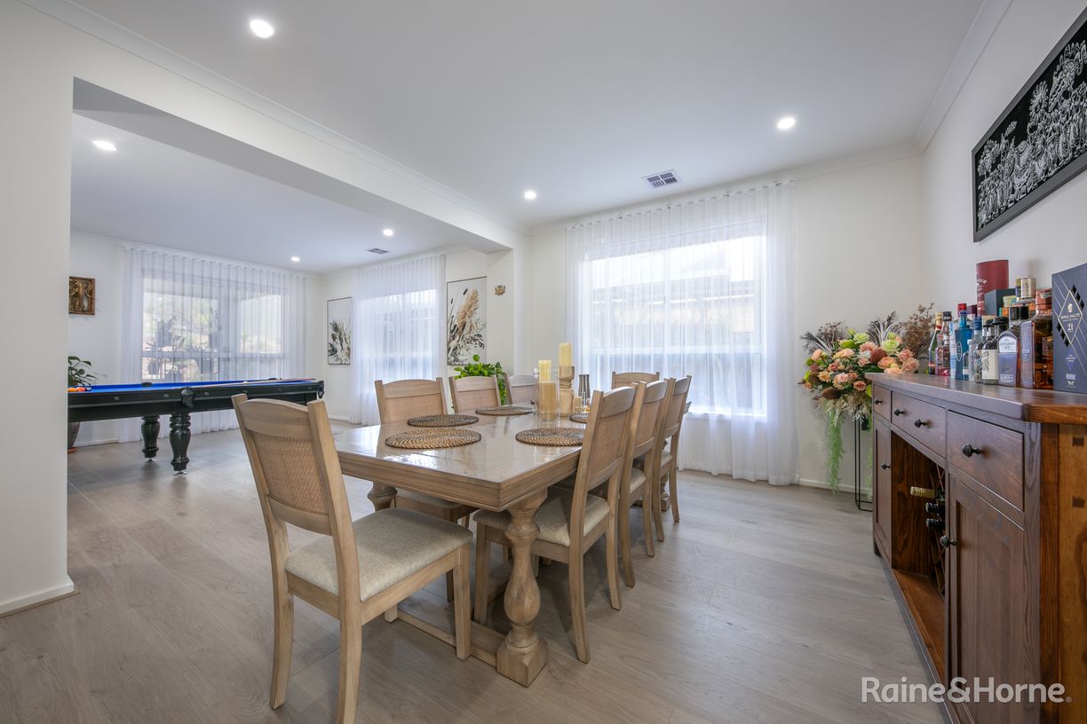 28 Iredale Promenade — photo 7 of 22