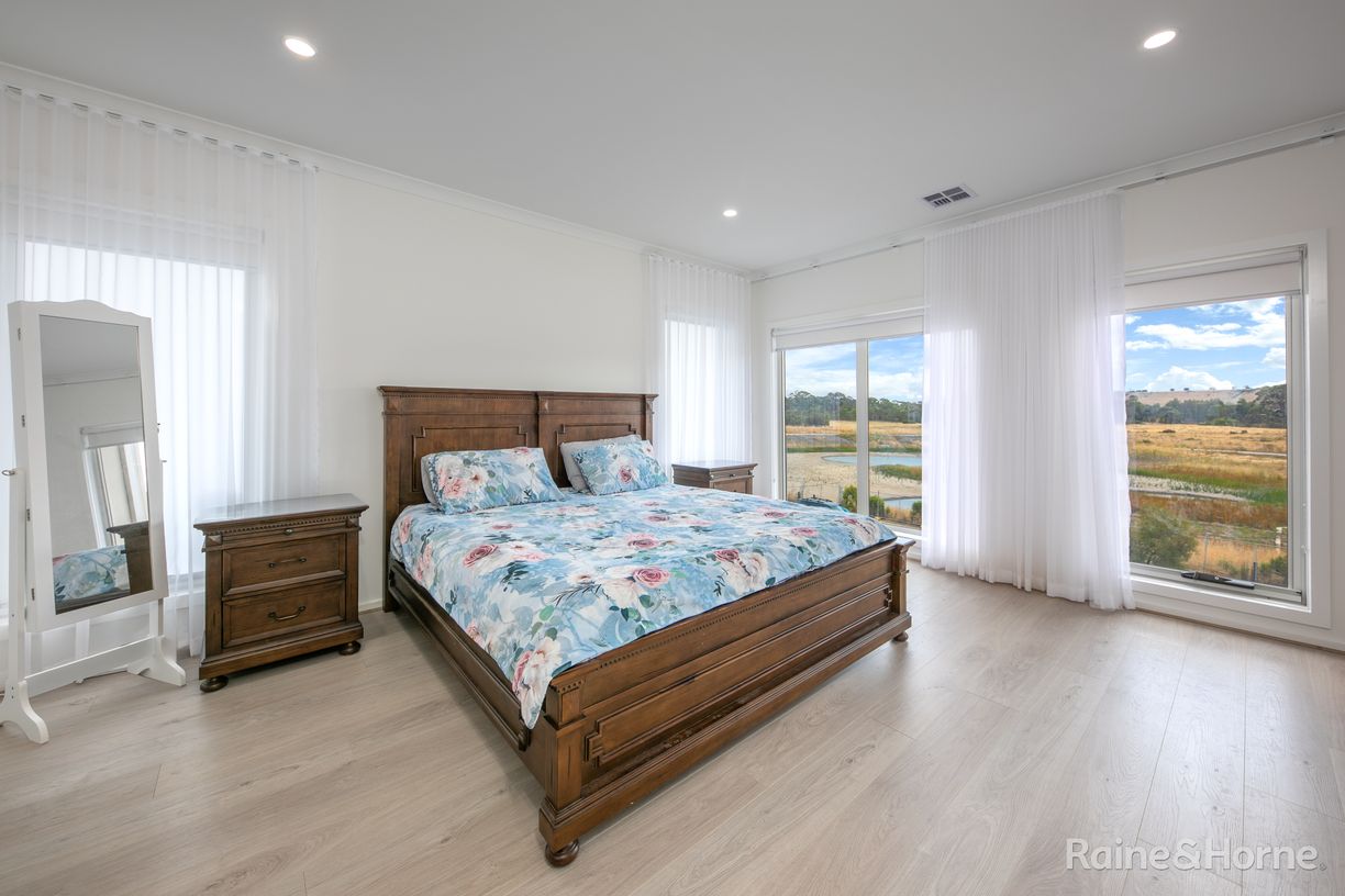 28 Iredale Promenade — photo 11 of 22
