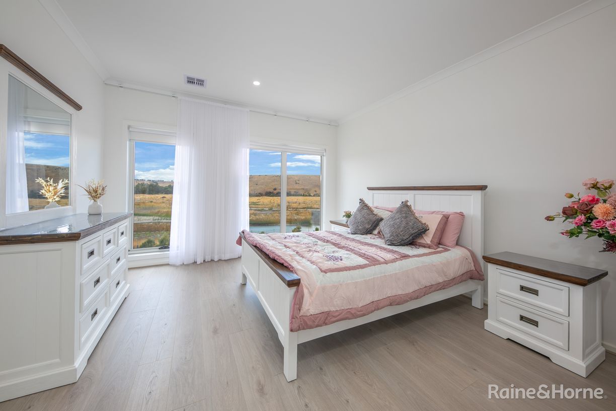 28 Iredale Promenade — photo 12 of 22