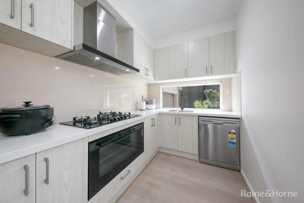 28 Iredale Promenade — photo 4 of 22