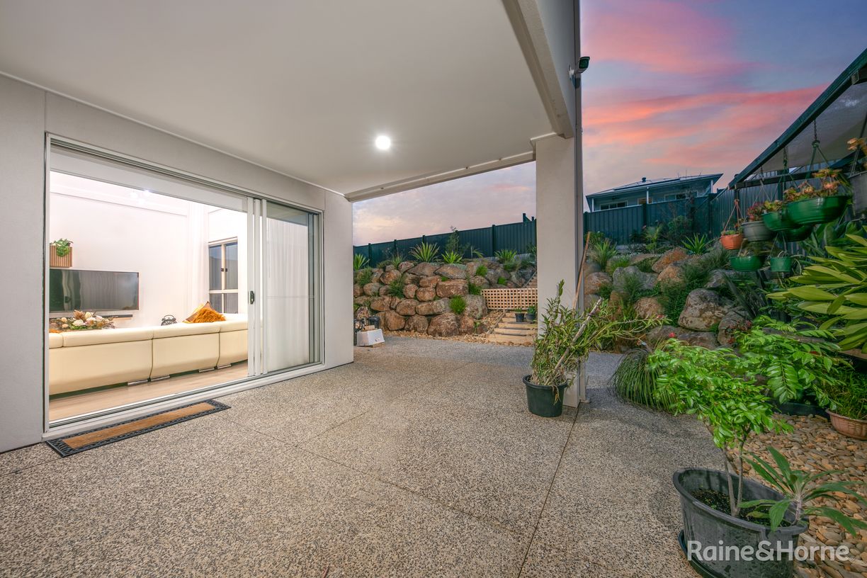 28 Iredale Promenade — photo 17 of 22