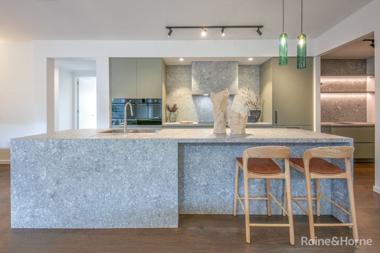 148 Elizabeth Drive — photo 3 of 22