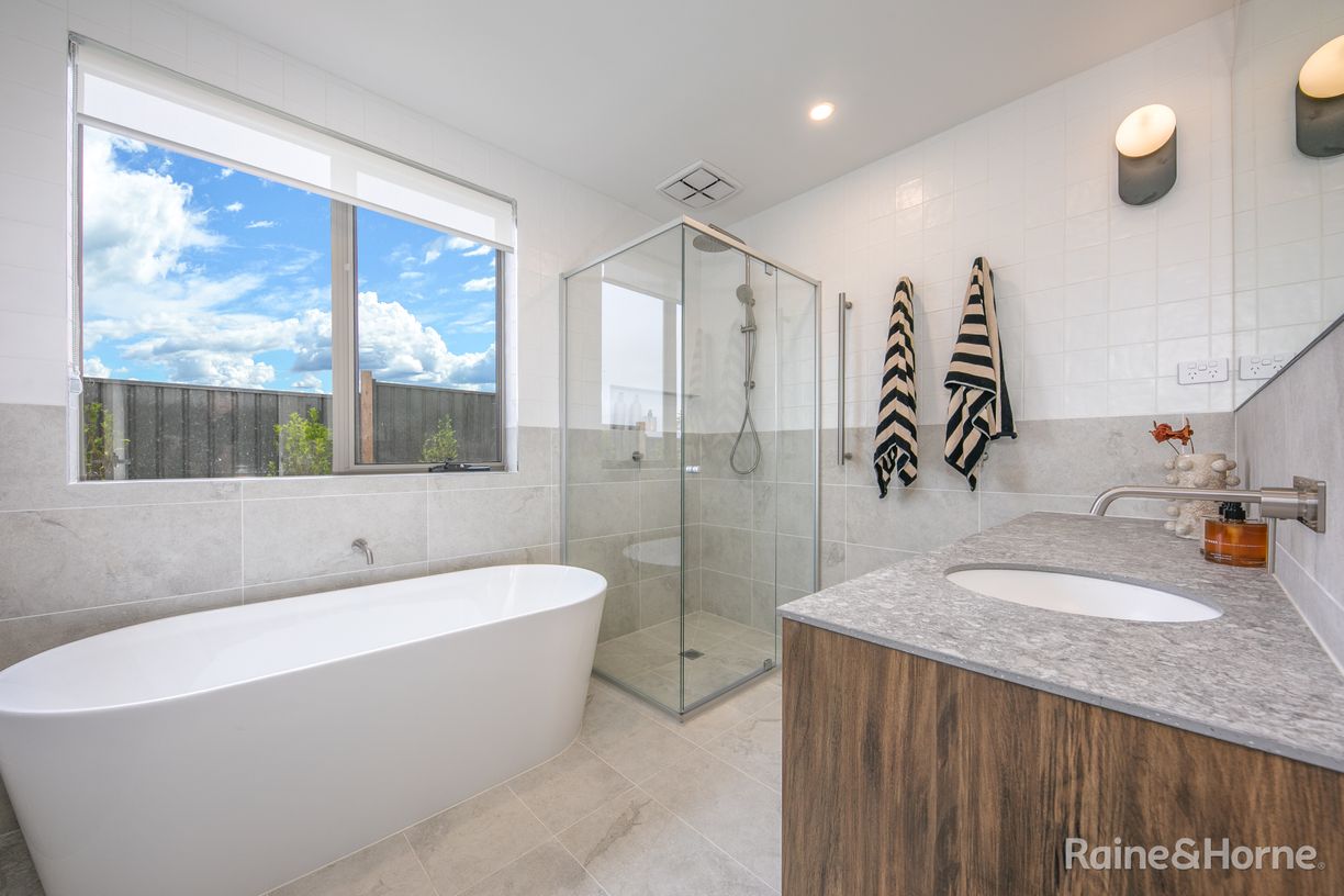 148 Elizabeth Drive — photo 15 of 22