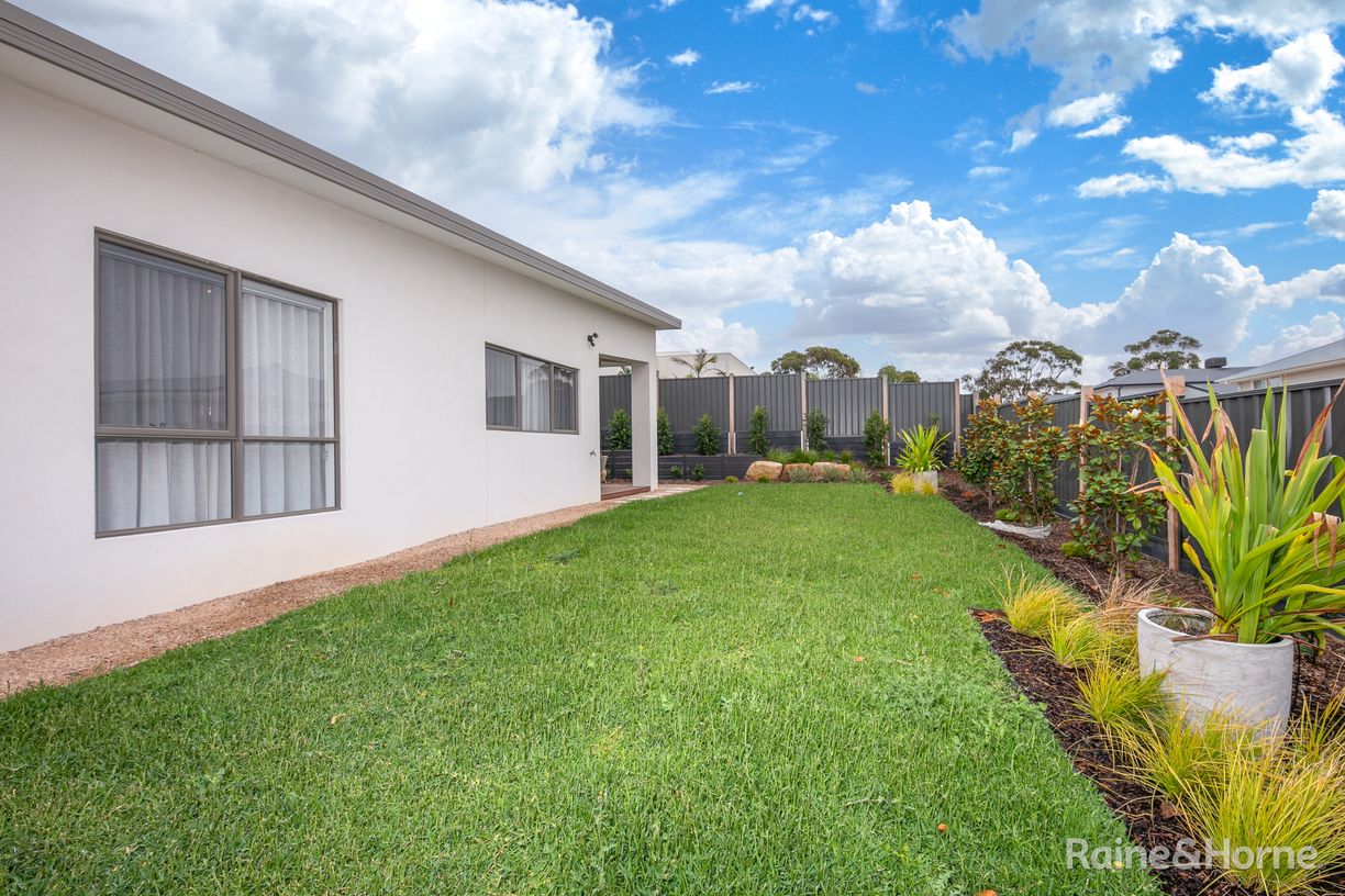 148 Elizabeth Drive — photo 18 of 22
