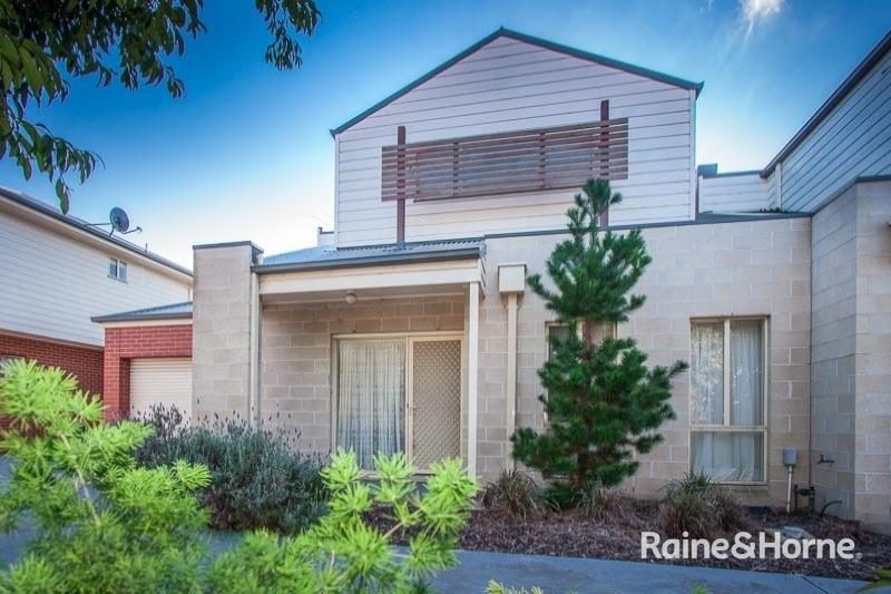 2/63 Anderson Road — photo from Raine & Horne Sunbury