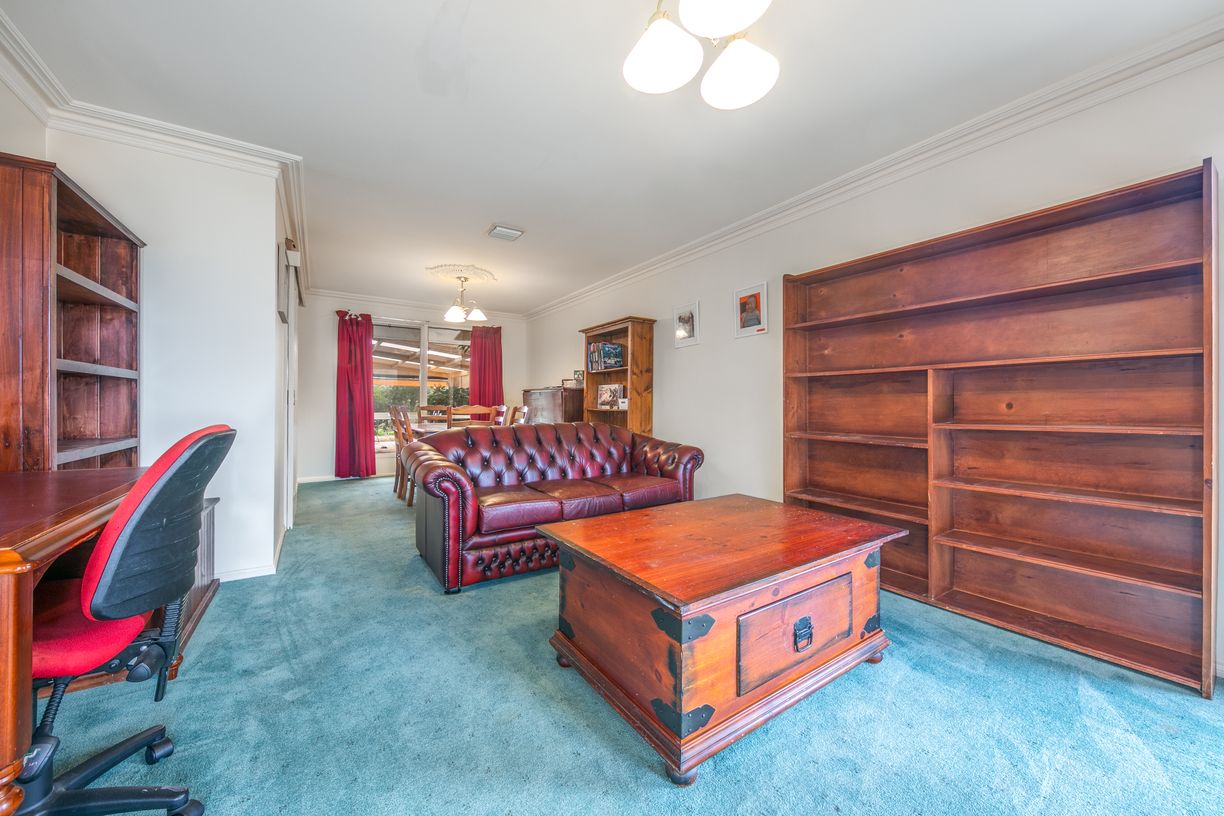 10 Doutney Court — photo 4 of 19