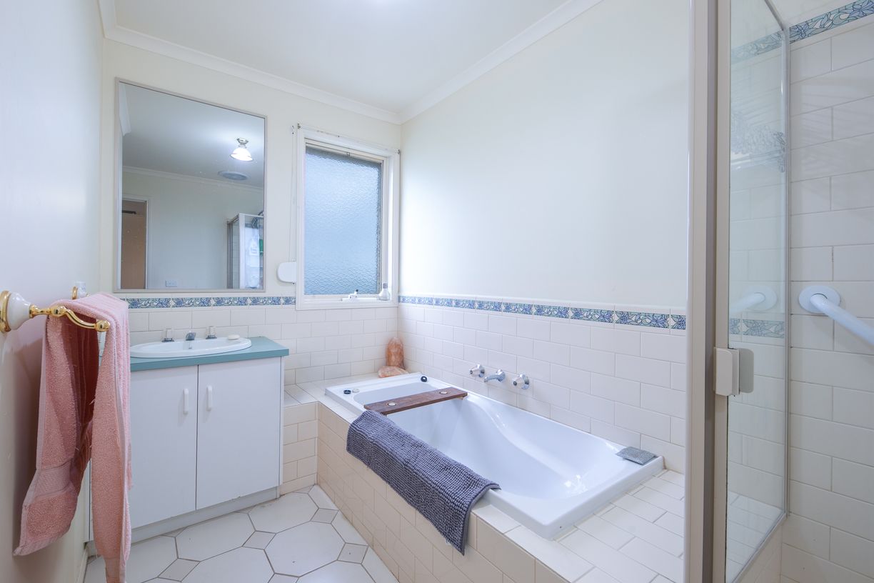 10 Doutney Court — photo 8 of 19