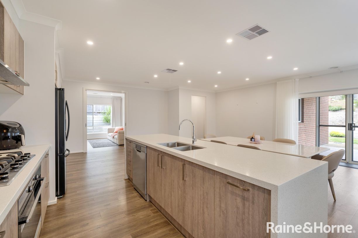 9 Olivia Street — photo 6 of 25