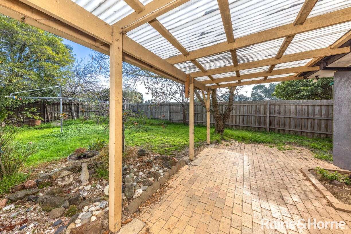 85 Riddell Road — photo 9 of 11