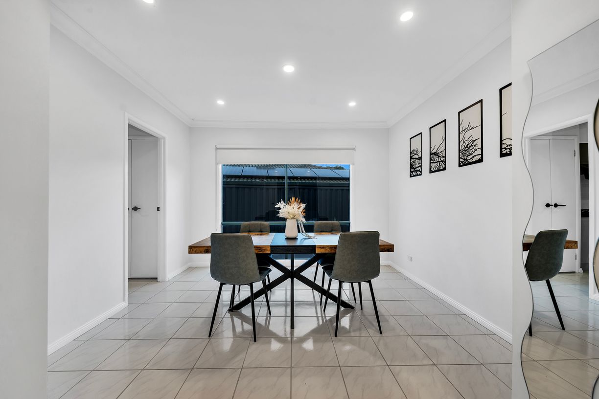 14 Peterhouse Court — photo 4 of 26