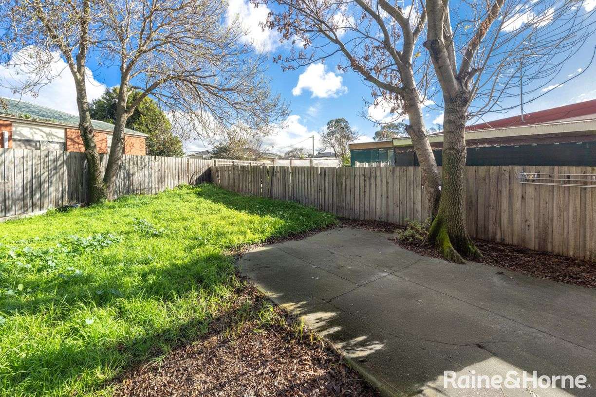 32 Hume Street — photo 12 of 16
