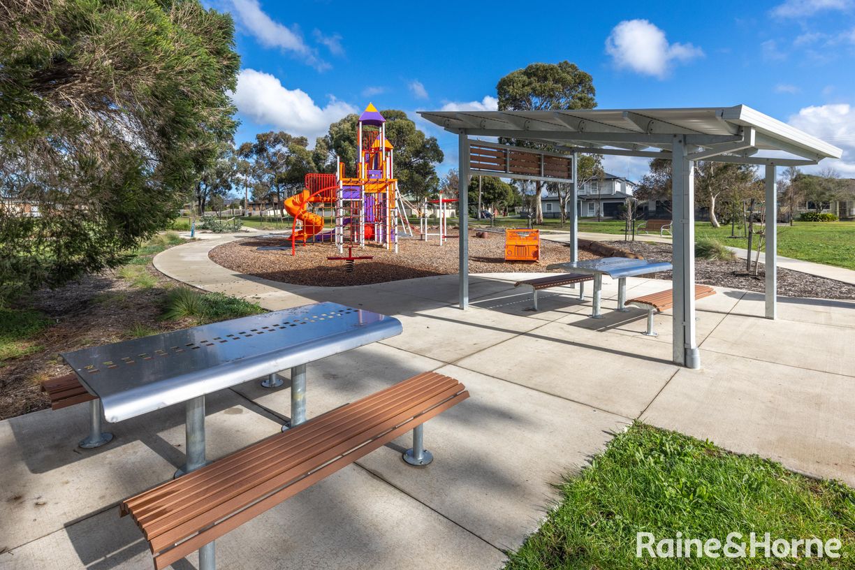 32 Hume Street — photo 16 of 16