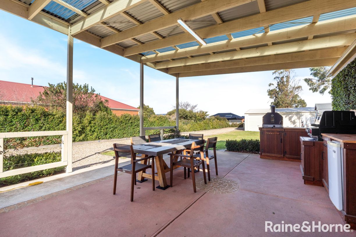 8 Southbourne Road — photo 4 of 30